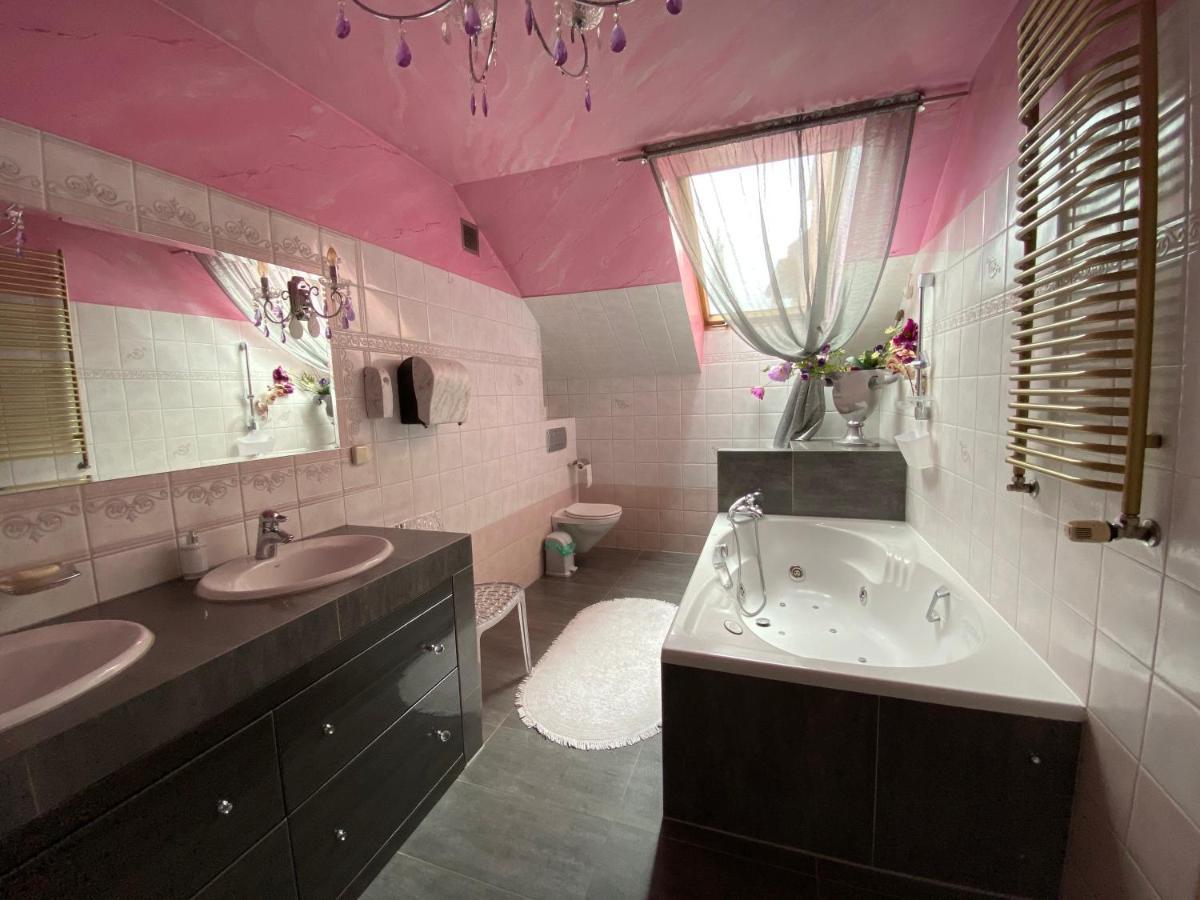 Hostel-Art Kielce Ngoại thất bức ảnh