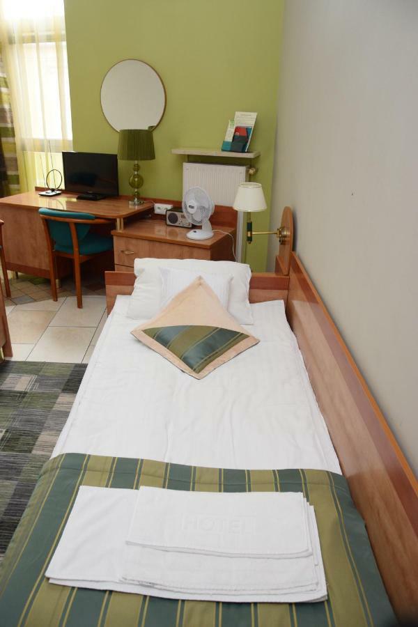 Hostel-Art Kielce Ngoại thất bức ảnh